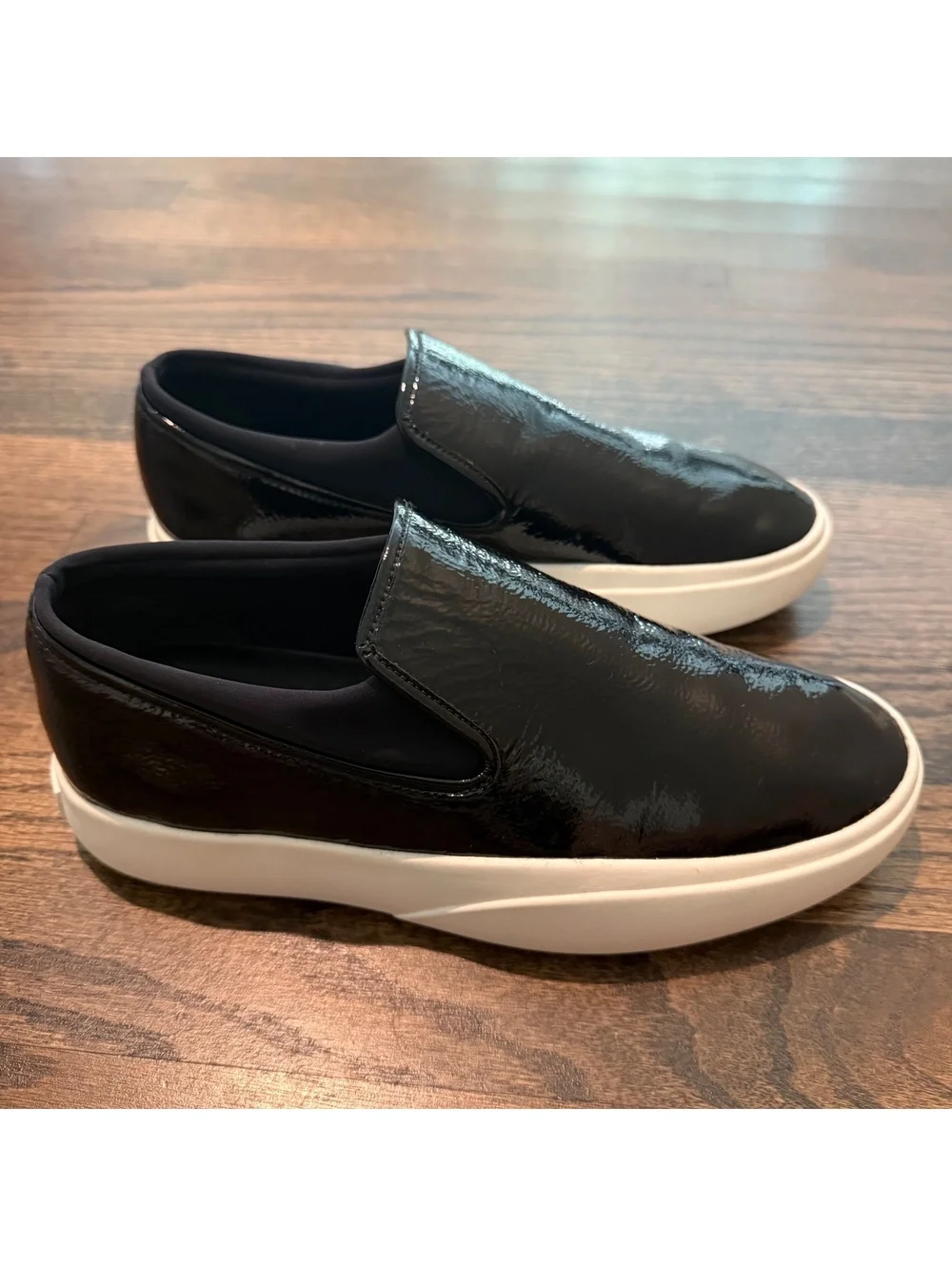 Yvonne Women's Slip On Black & White Leather Sneakers SZ 38 US SZ 8